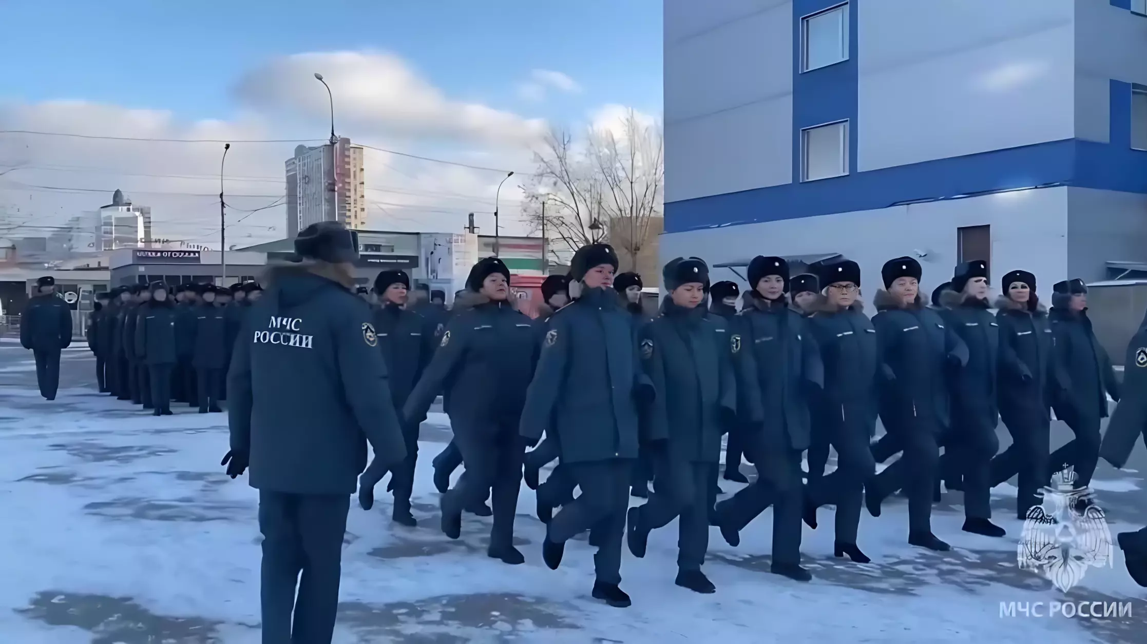Женский расчет МЧС впервые примет участие в параде Победы в Новосибирске