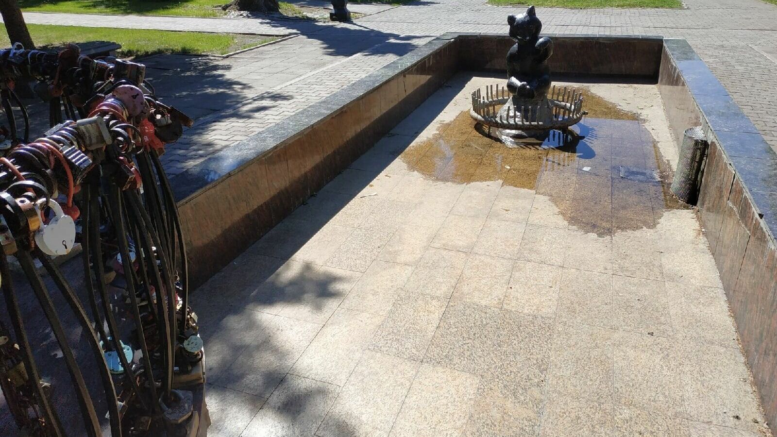 Этот фонтан любят несколько поколений новосибирцев