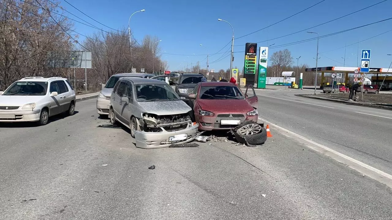 Трое новосибирцев пострадали в ДТП на Советском шоссе
