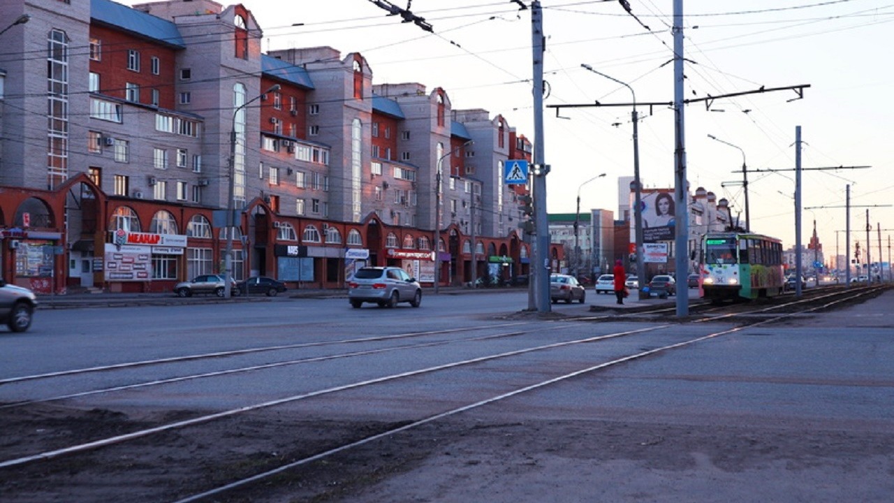 Трамвай №11 попал в ДТП дважды за сутки в Новосибирске