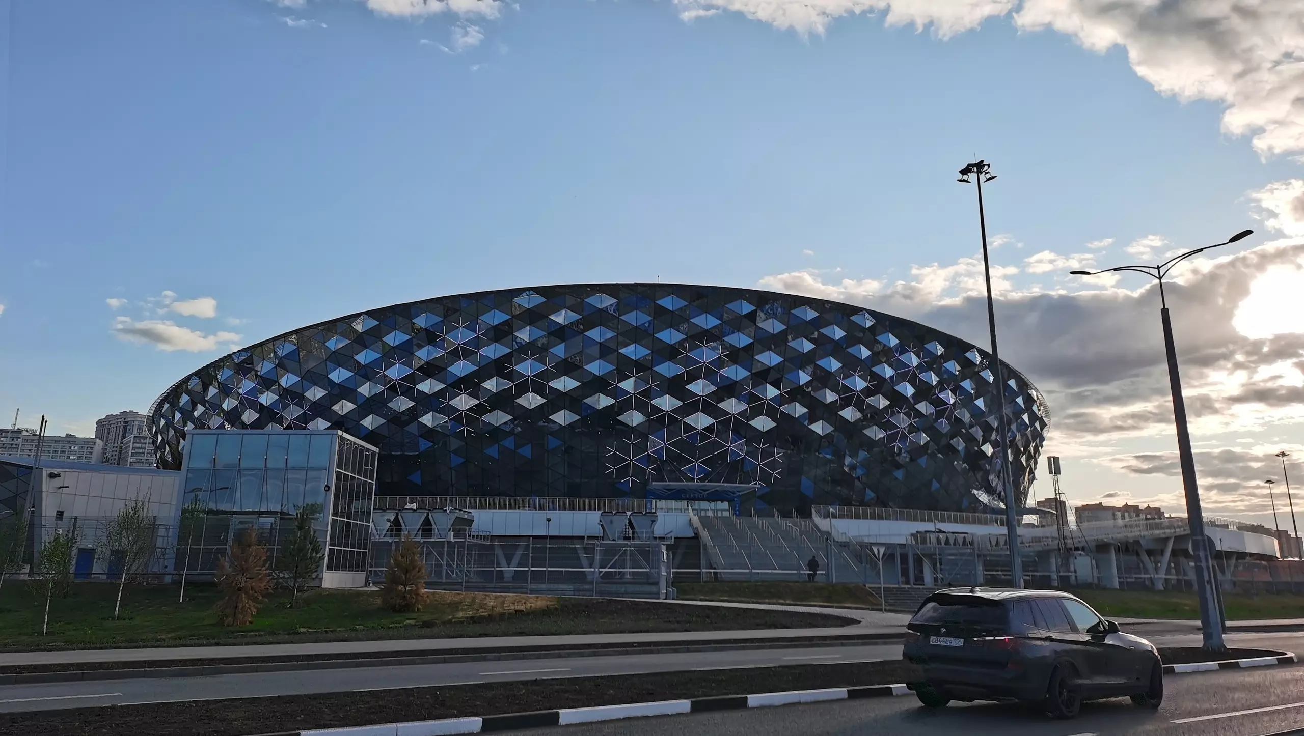 ЛДС «Сибирь-Арена» в Новосибирске ищет уборщиков за 93,8 млн рублей