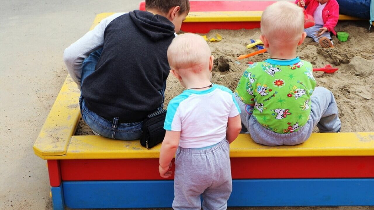 Новое детское пособие начнут получать российские семьи с 1 января 2023 года