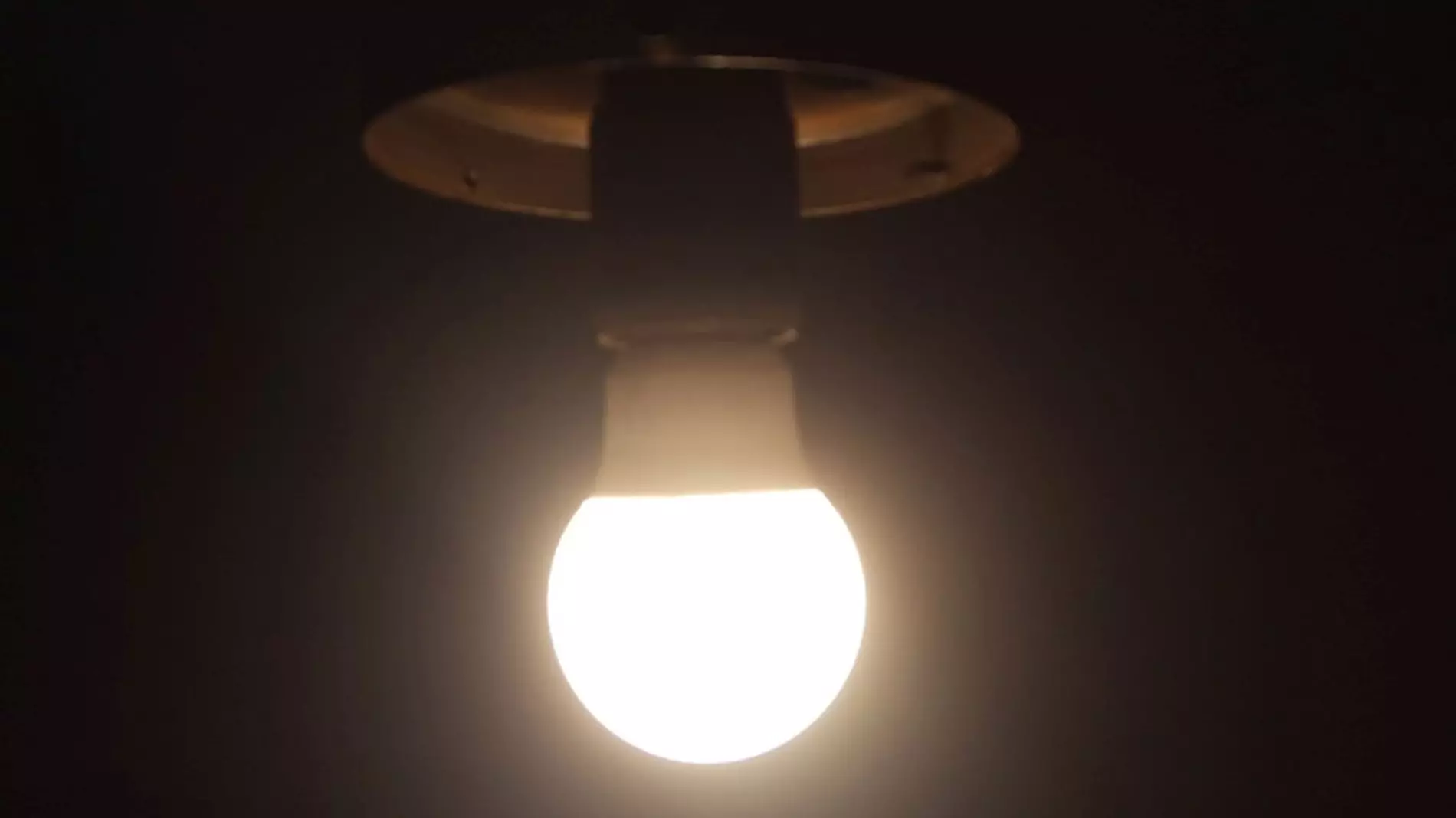 Лампы дневного света могут быть опасны