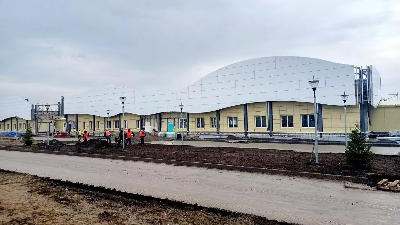 Завершение присоединения к электросетям новой инфекционной больницы в поселке Садовый.