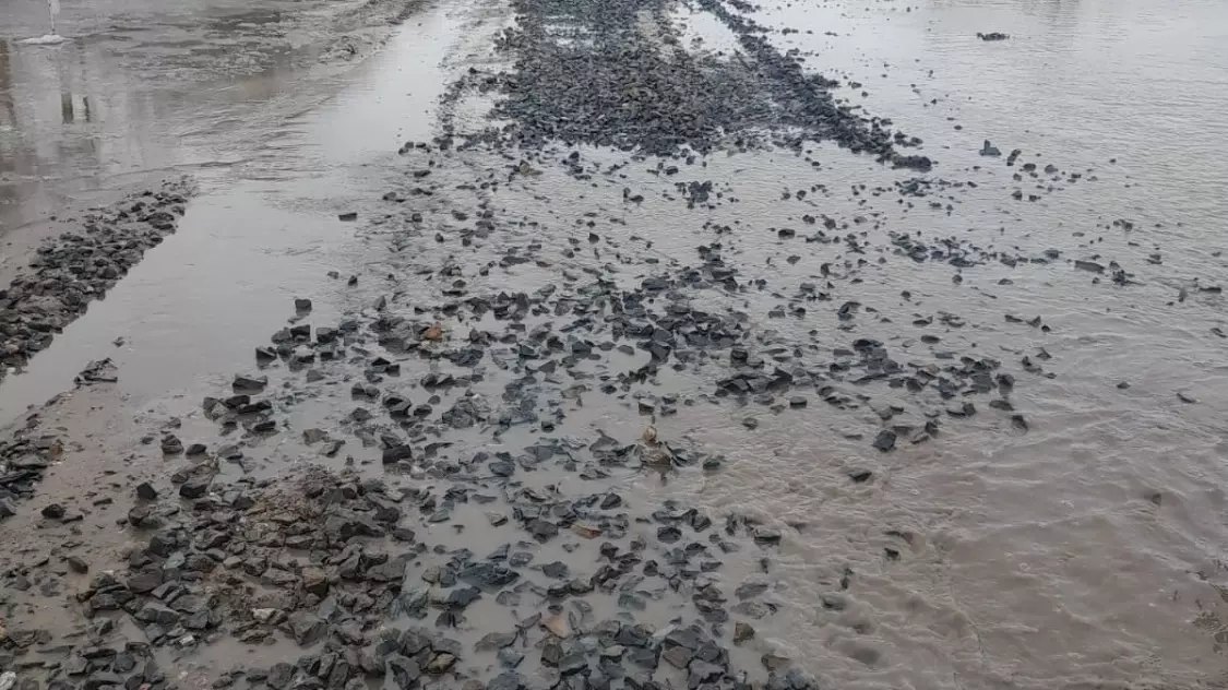 В регионе затоплены десятки дорог