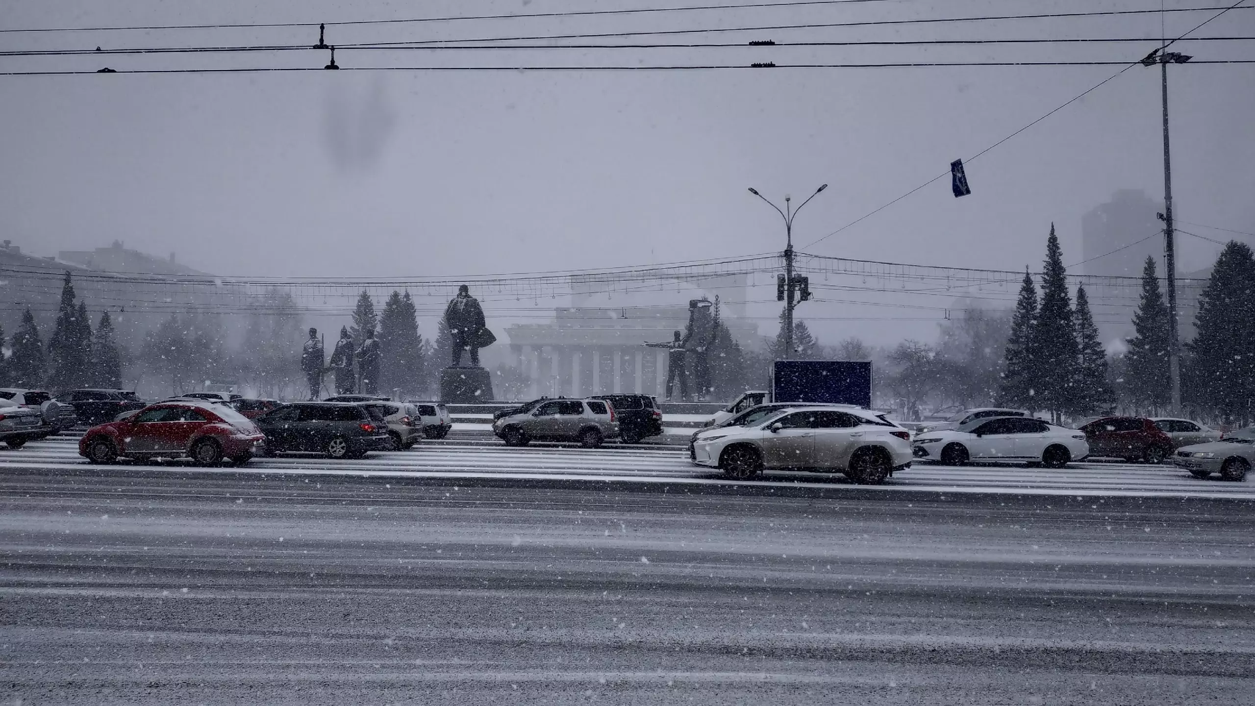 Снег в Новосибирске 