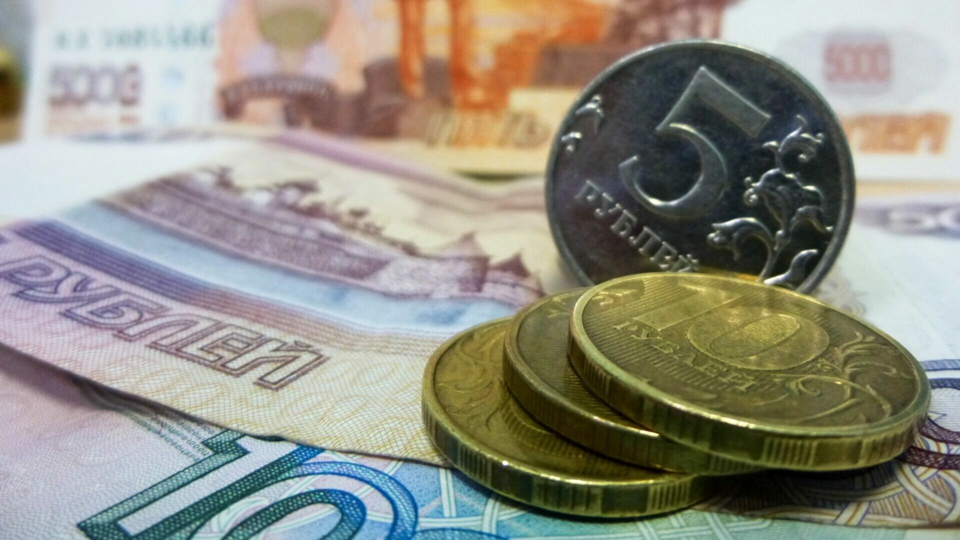 Как и какие вырастут выплаты из-за роста МРОТ с 1 января 2023 года в России