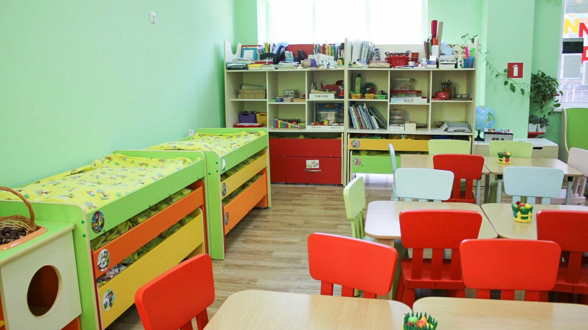 Детским садам Новосибирска рекомендовали соблюдать масочный режим на утренниках
