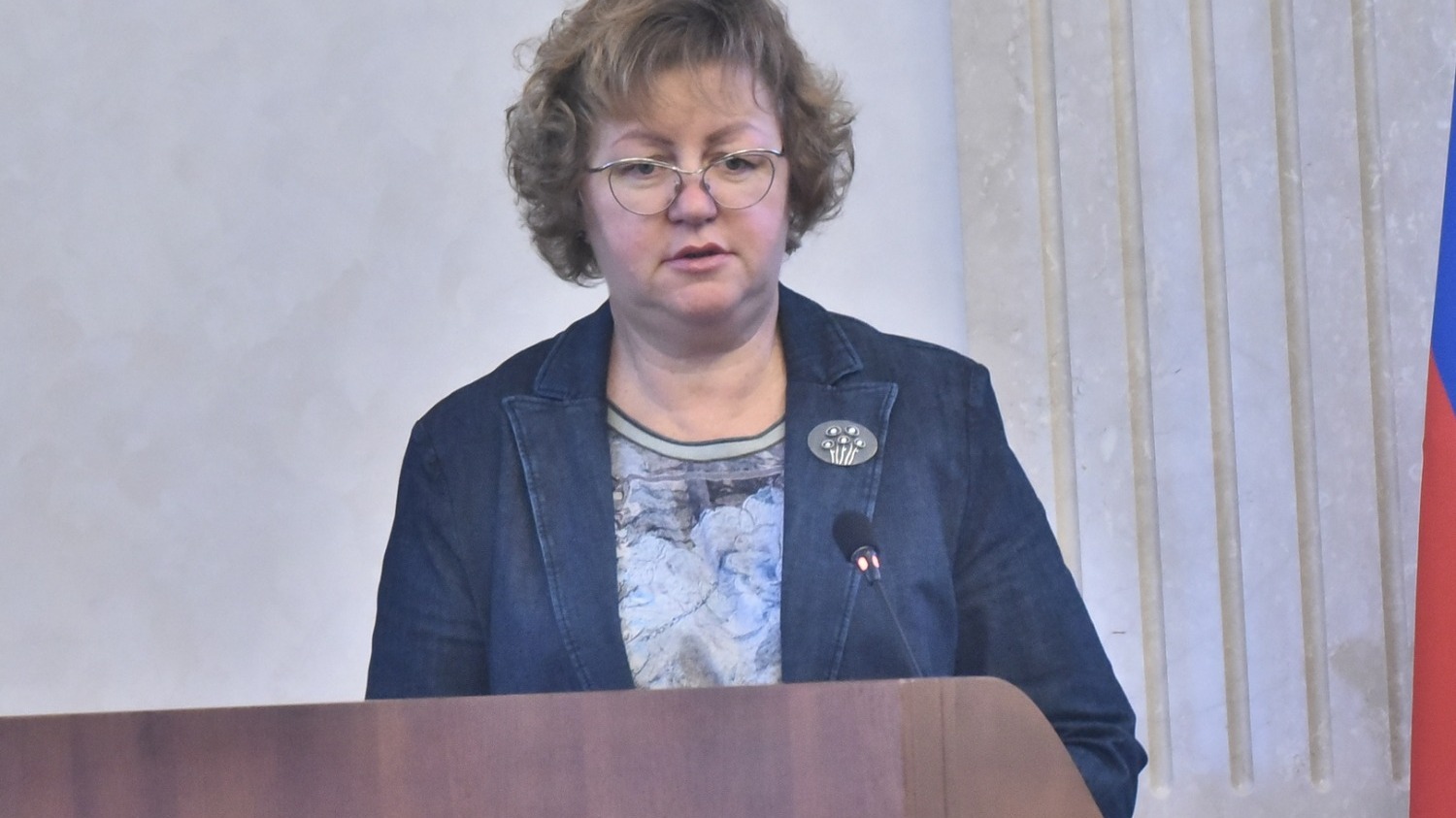 Врио министра труда и социального развития Новосибирской области Елена Бахарева доложила главе региона об итогах проведения летней оздоровительной кампании 2023 года.