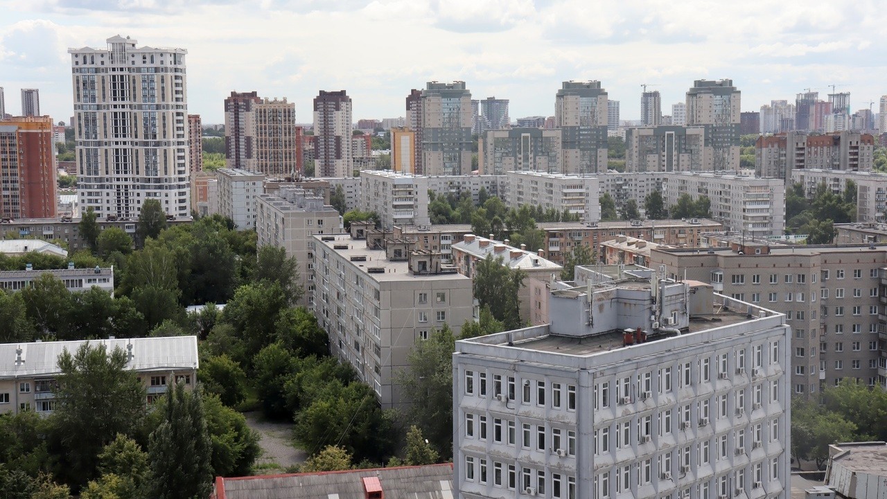 Губернатор Андрей Травников подписал распоряжение о достройке крупнейшего долгостроя