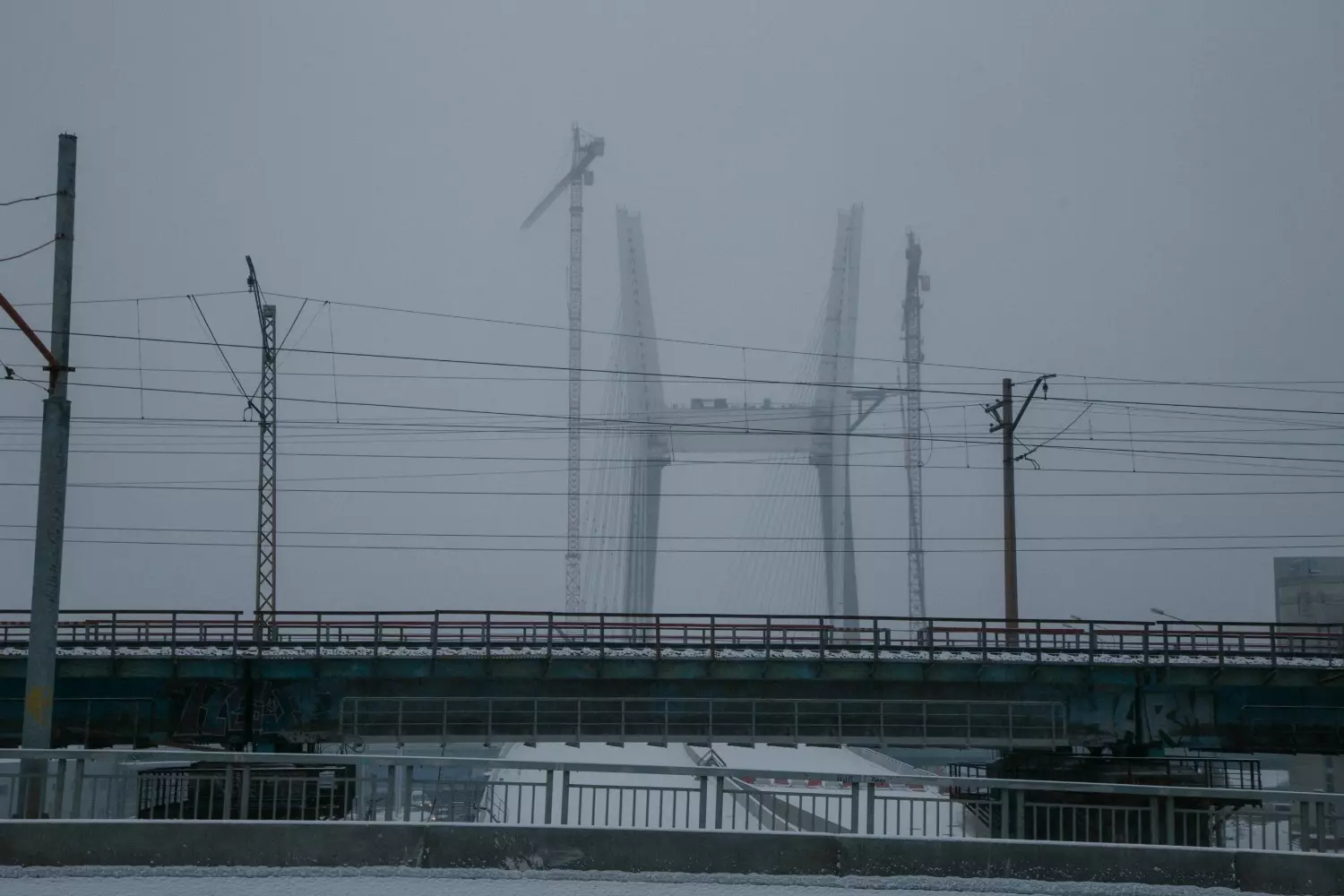 Работы на мосту заморозили 14 ноября