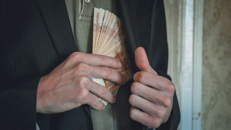 Новосибирцам для счастья нужно 200 тысяч рублей в месяц 