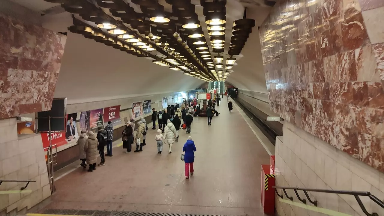 в Новосибирском метро ведутся ремонтные работы