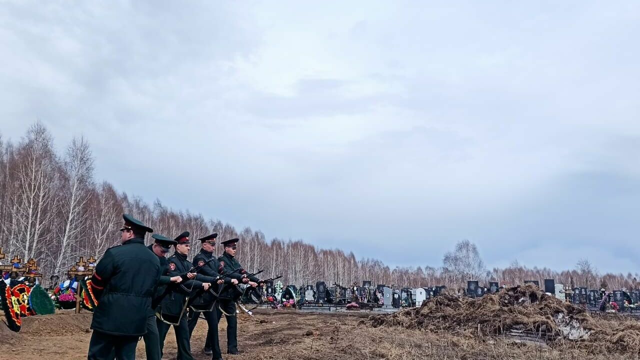 Похороны военных на Гусинобродском кладбище