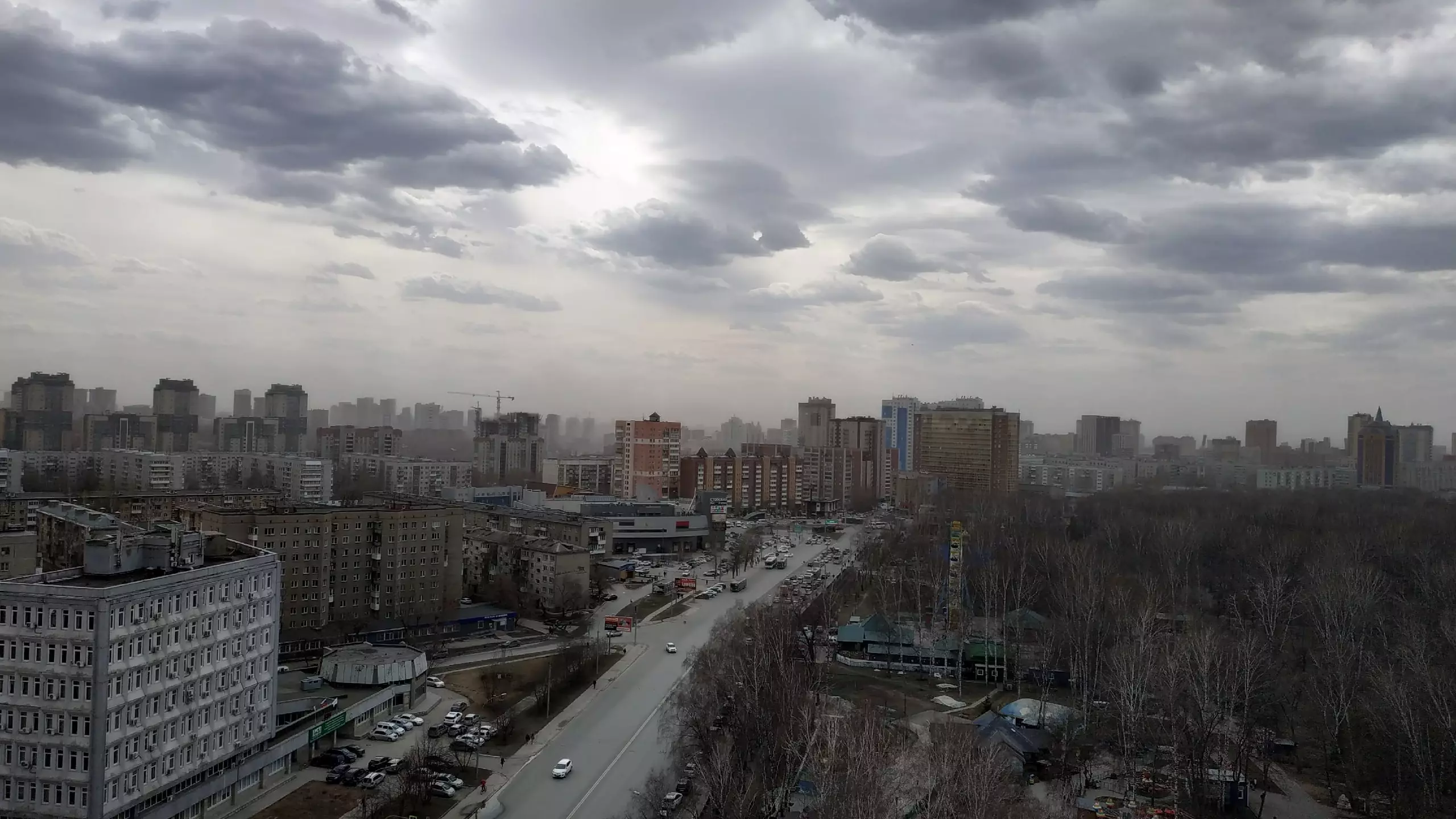 Новосибирск серый и грязный город, в котором не наводят порядок