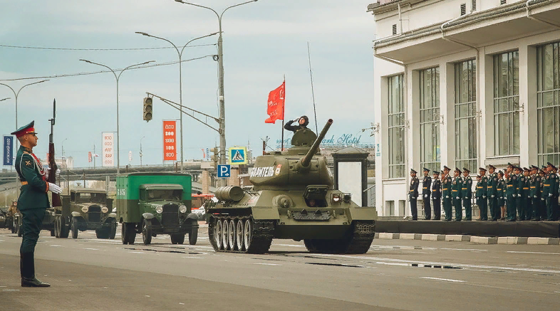 Первая репетиция парада Победы прошла в центре Новосибирска