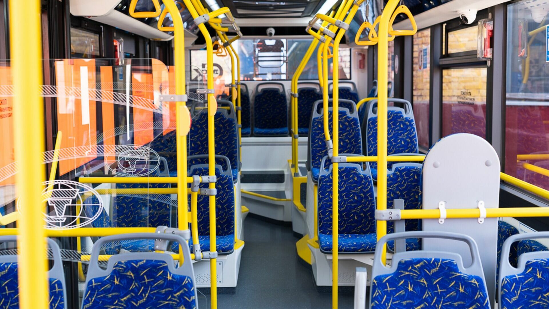Вид изнутри нового троллейбуса