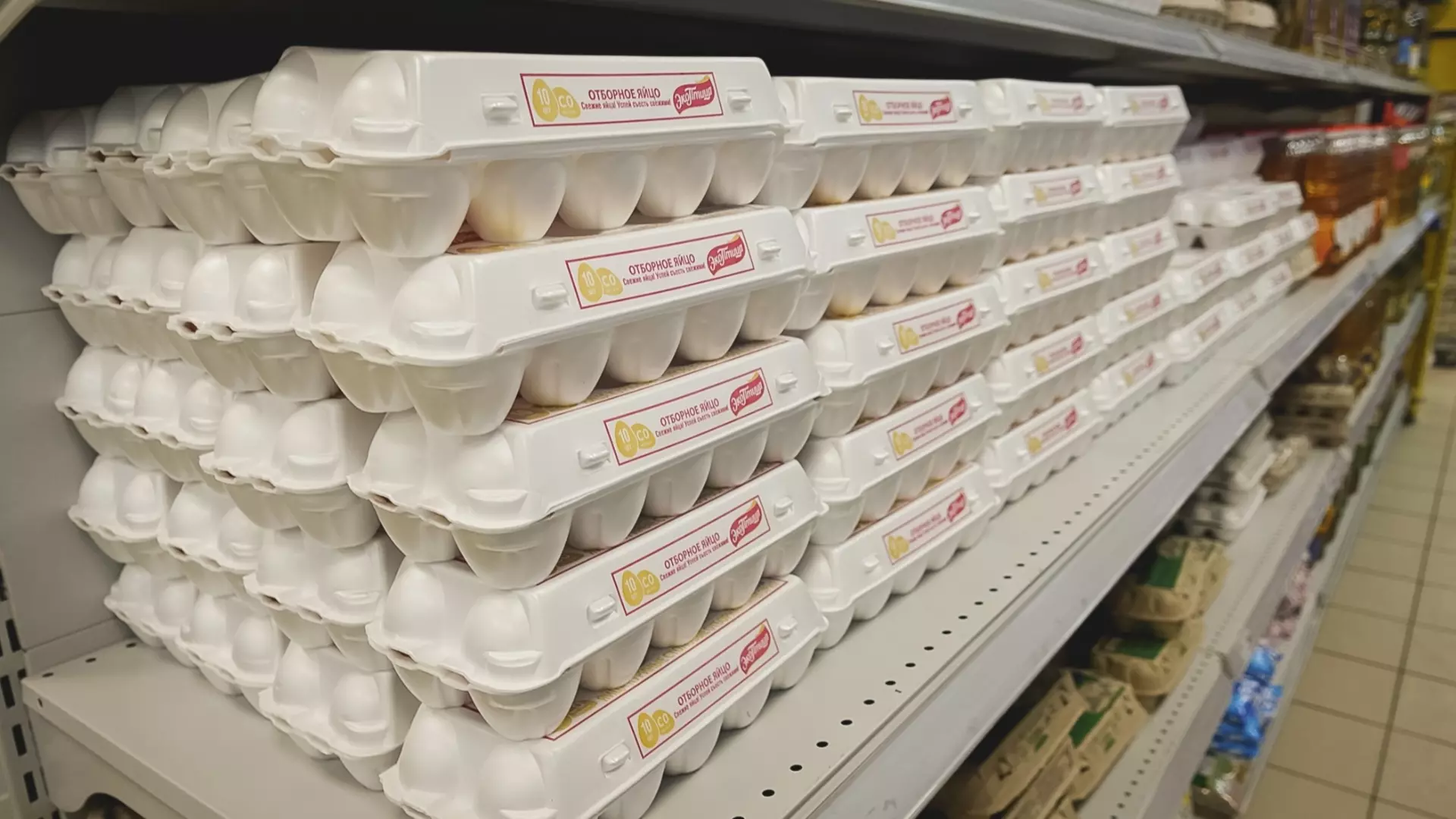 Цены на яйца подскочили выше 150 рублей за десяток.