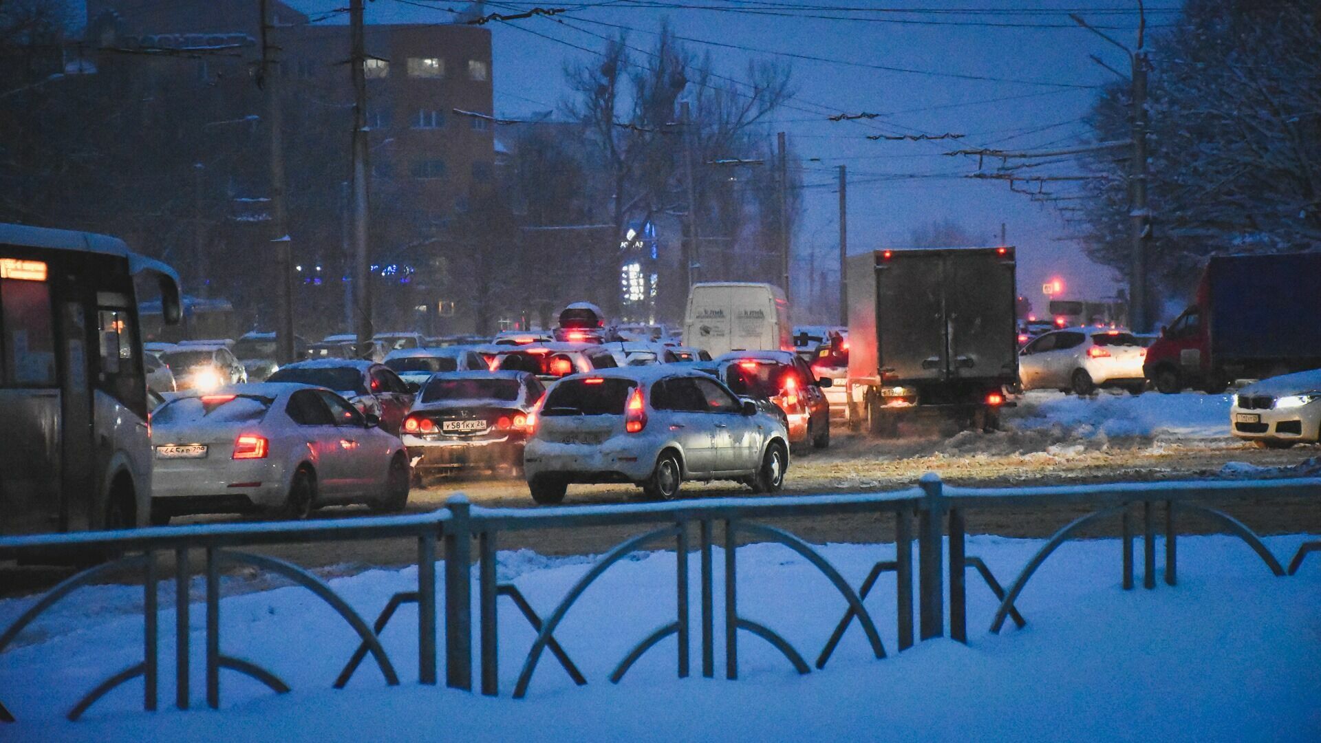Новосибирск сковали 10-бальные пробки в пятницу вечером 7 апреля