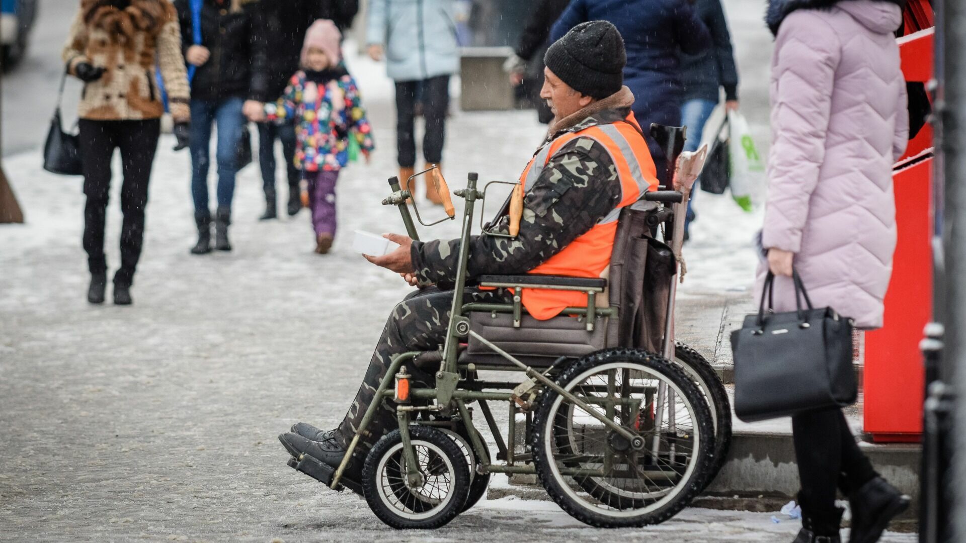 С 1 апреля в Новосибирской области 79,8 тысяч пенсионеров получат повышенные на 3,3% пенсии.
