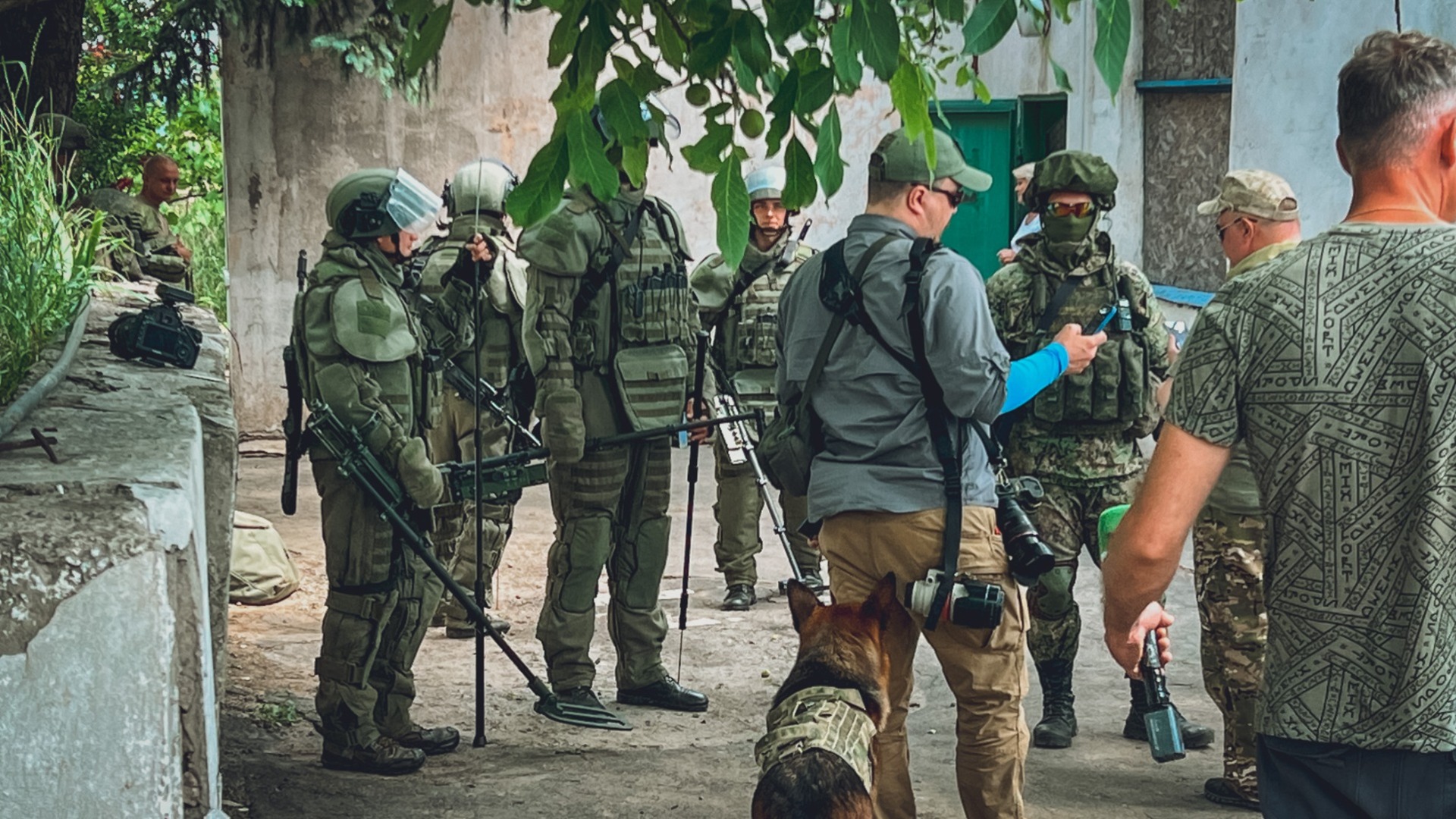 Мобилизованные получили бронежилеты и шлемы в Новосибирской области