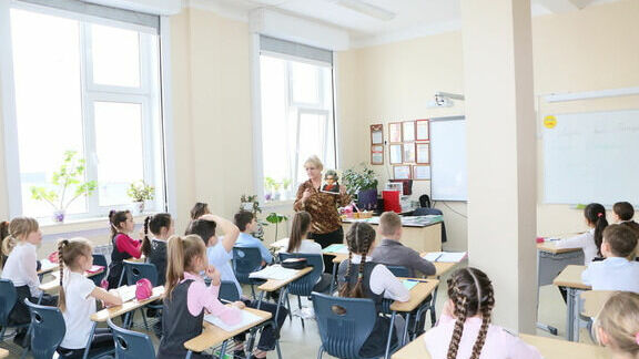 Когда начнется запись в первые классы в Новосибирске?