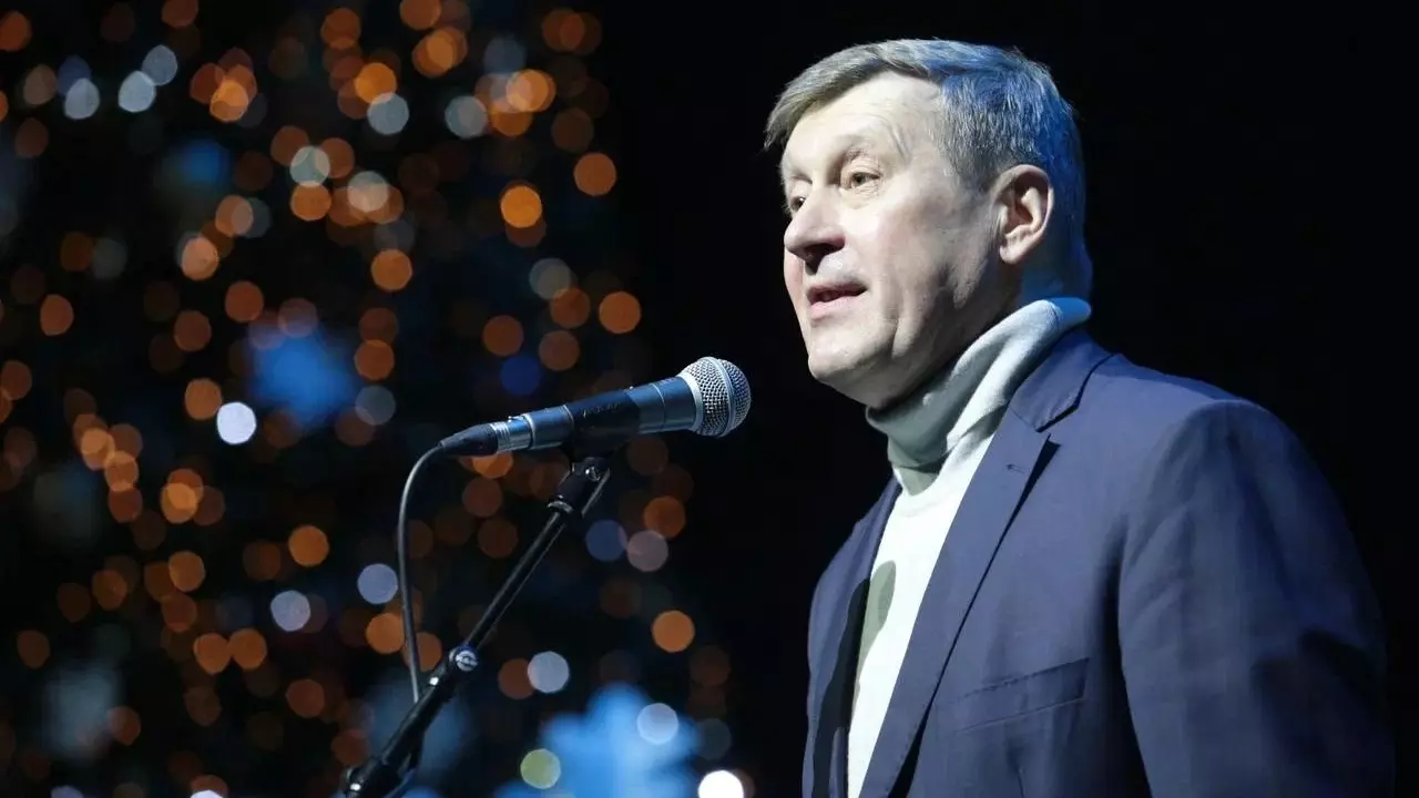 Мэр Новосибирска Анатолий Локоть еще не планировал свои новогодние мероприятия