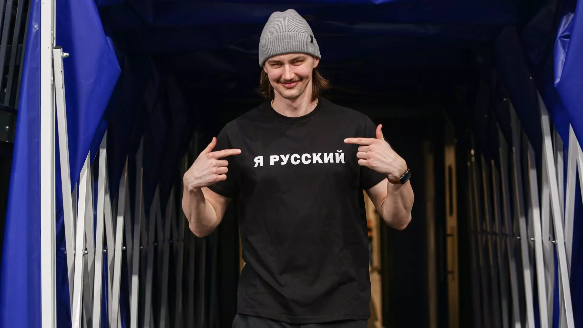 Федор Гордеев остается в ХК «Сибирь» — контракт подписали на два сезона