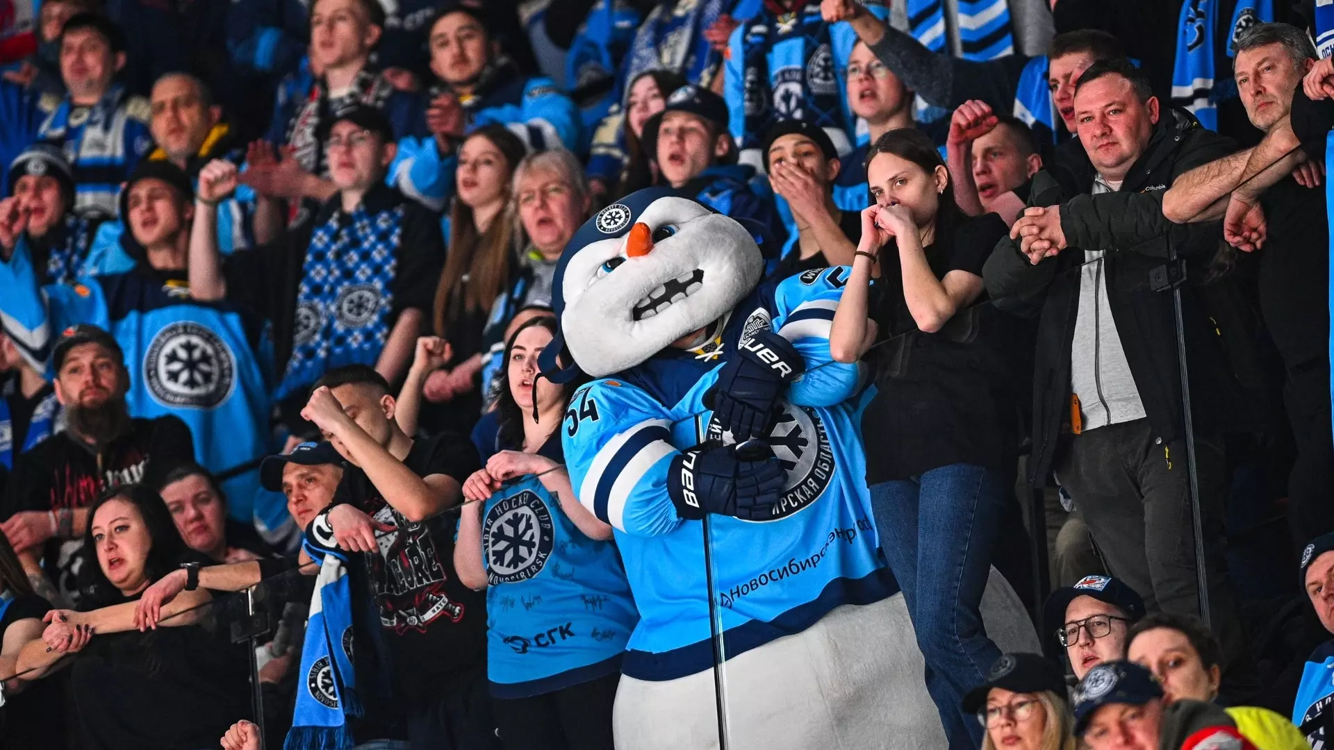 Власти увеличили финансирование хоккейного клуба «Сибирь» почти на 50% — причины
