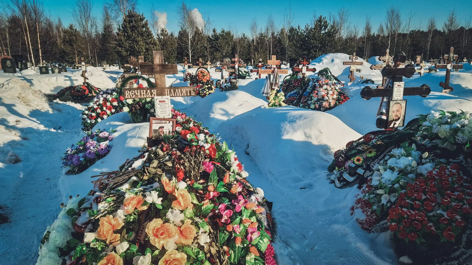 Участников СВО хоронят на разных кладбищах Новосибирска