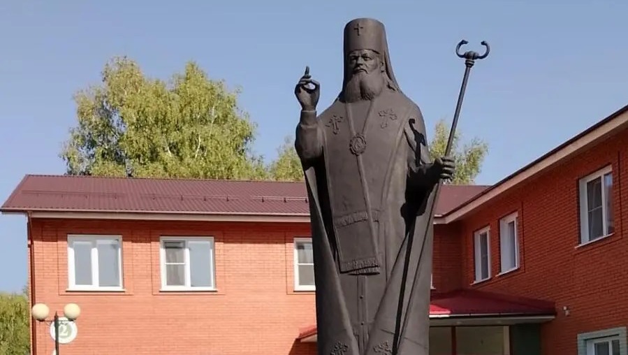 В Бердске появился памятник Луке Крымскому