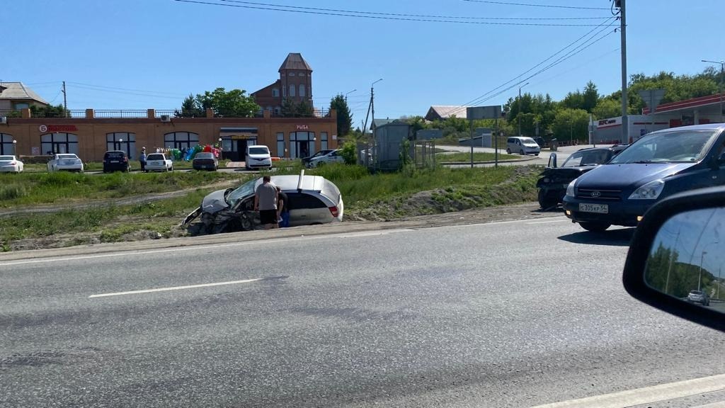 Авария у поселка Кирова 12 июня 2023 года в Новосибирске