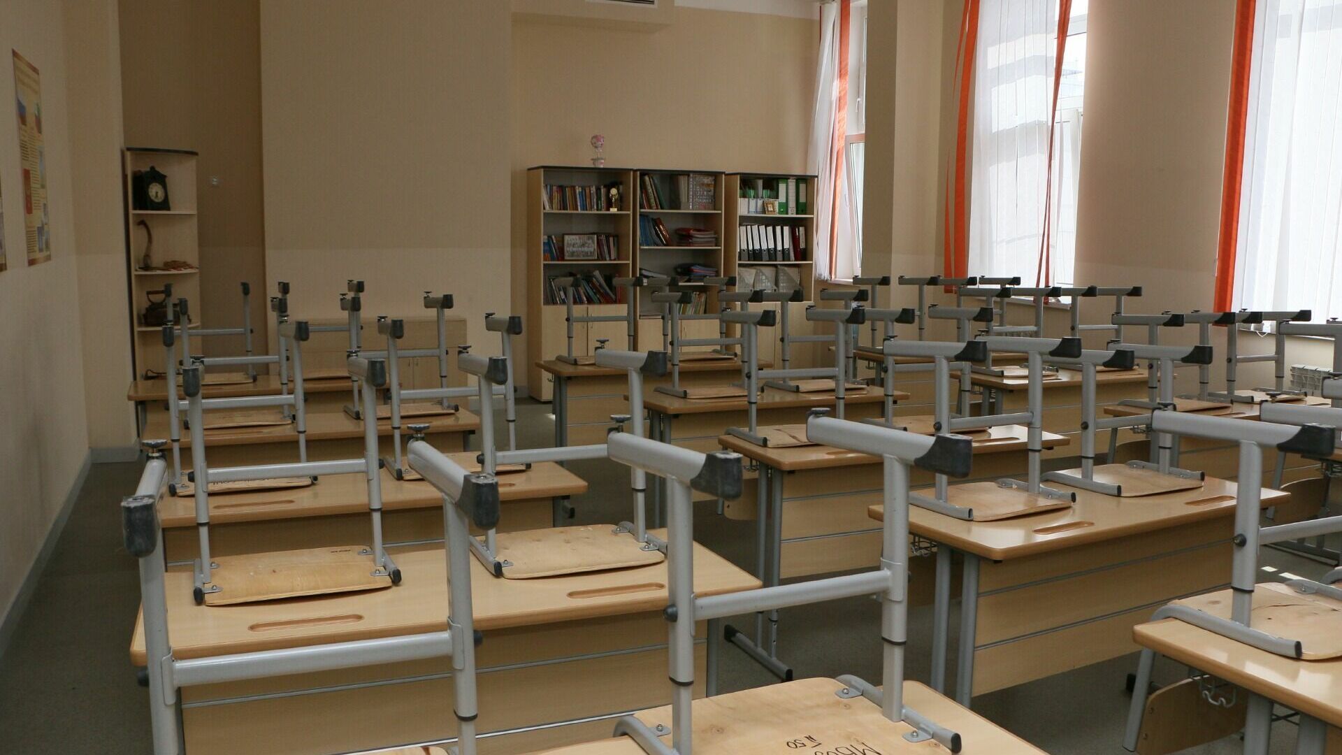 Сегодня седьмой день школьной забастовки детей в гимназии №10 Новосибирска