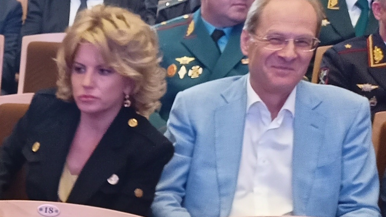 На инаугурации Ирина Диденко сидела рядом с экс-губернатором Василием Юрченко