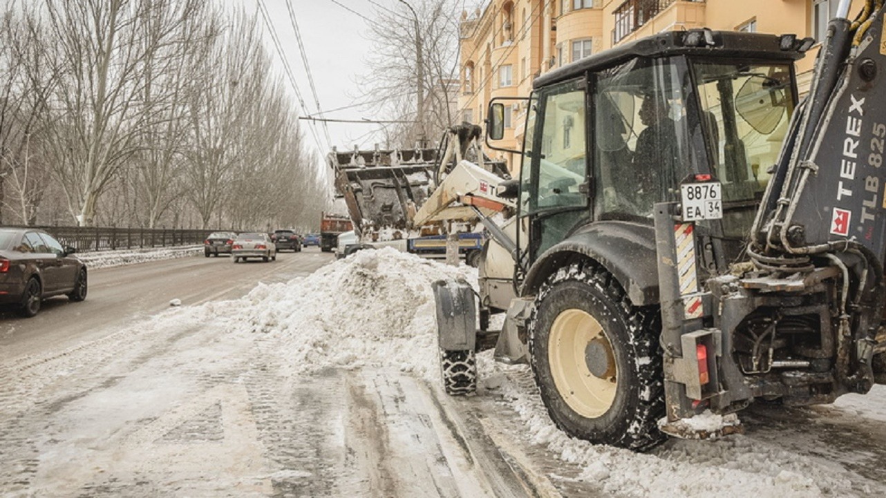 Мэрия Новосибирска закупила 65 тысяч тонн противогололедных смесей на зиму