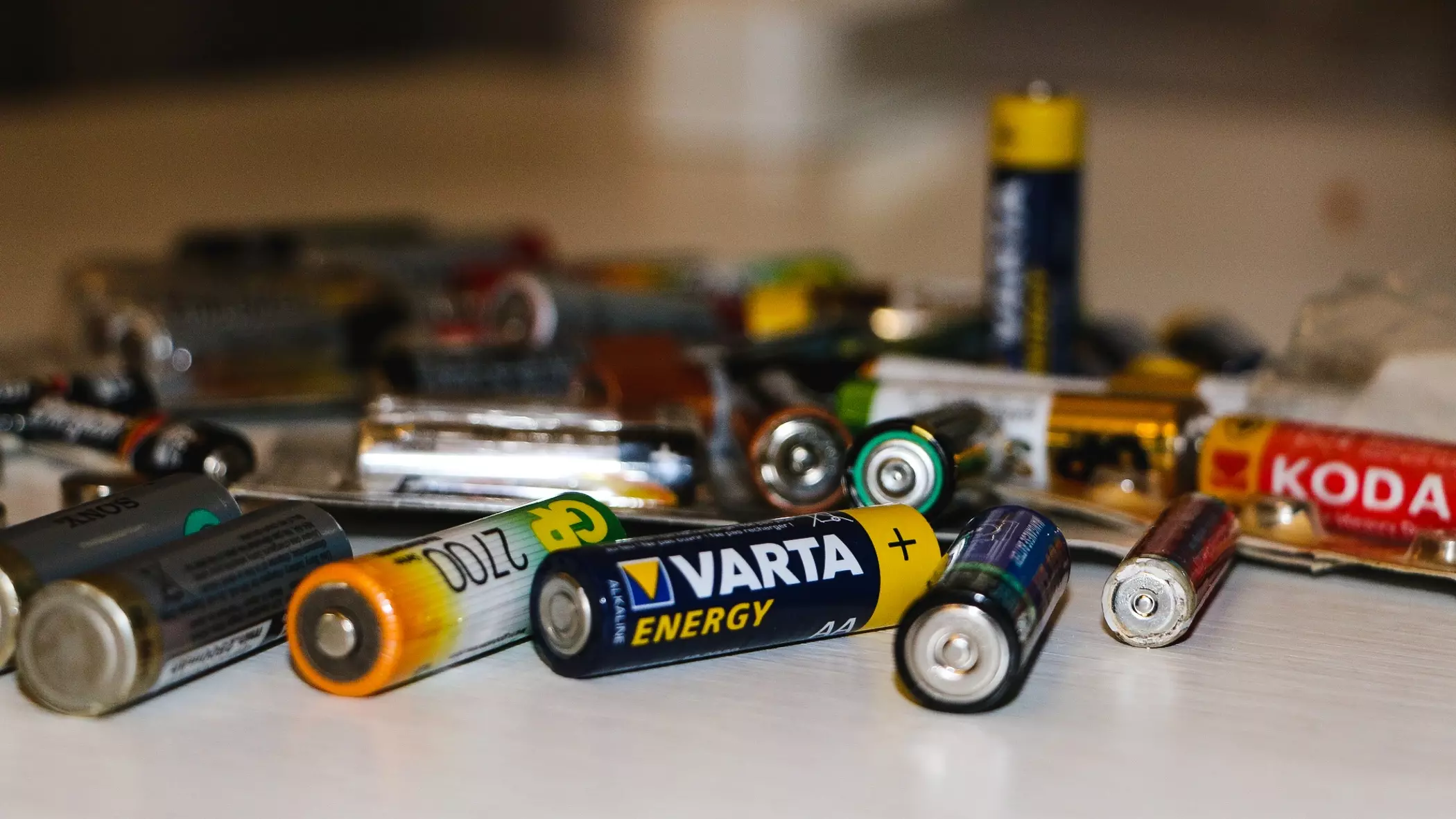 Батарейки нельзя выбрасывать в мусорку