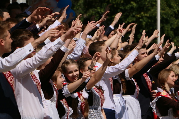 Июнь - время сдачи ОГЭ и ЕГЭ в школах России