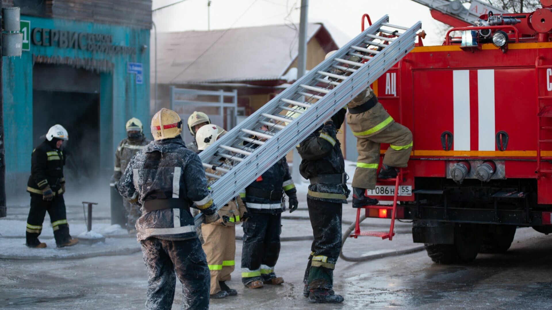 Пожарные выехали на Площадь Маркса в Новосибирске