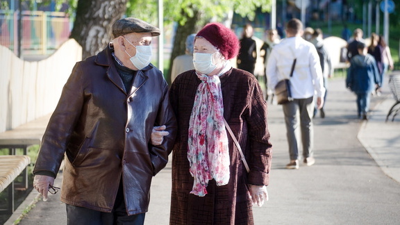Кому из пожилых россиян выплатят 10 тысяч – список отдельных категорий граждан