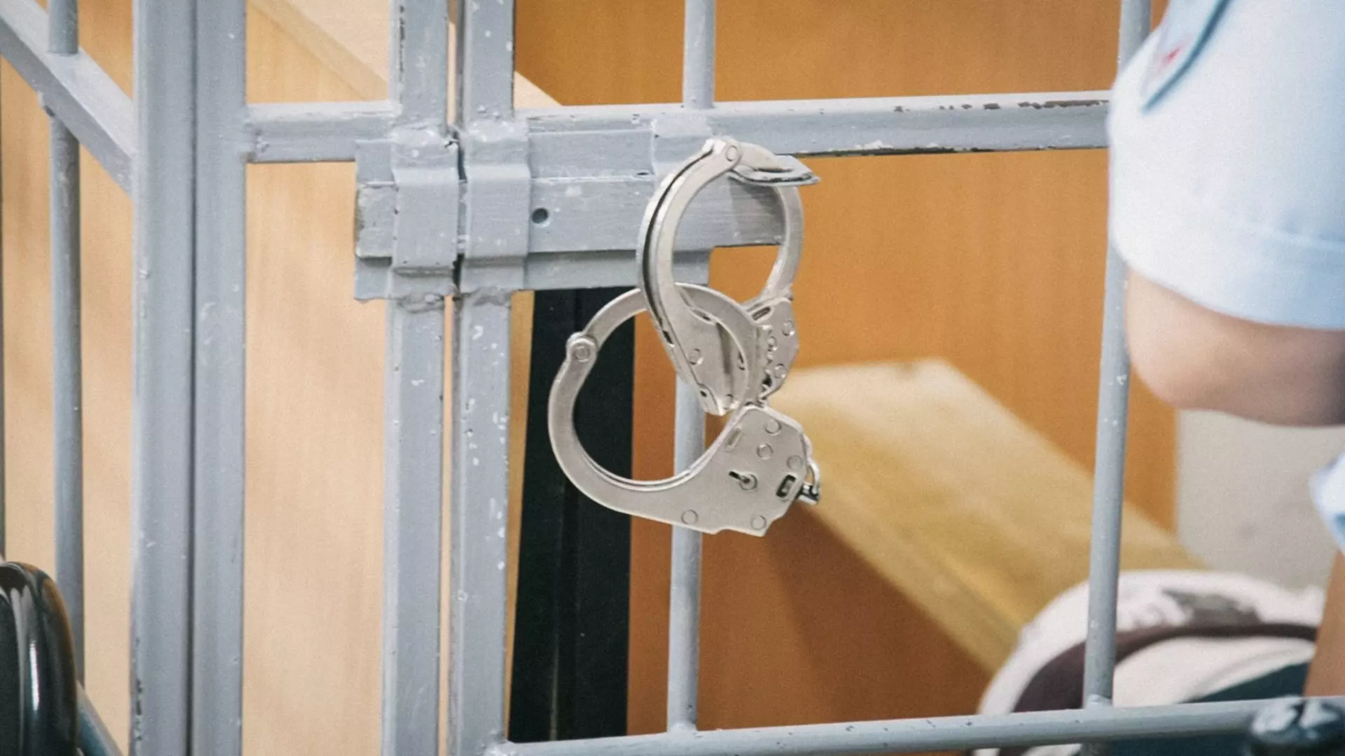 Сбежавшим из колонии в Новосибирске преступникам дали по 2 года строгого режима