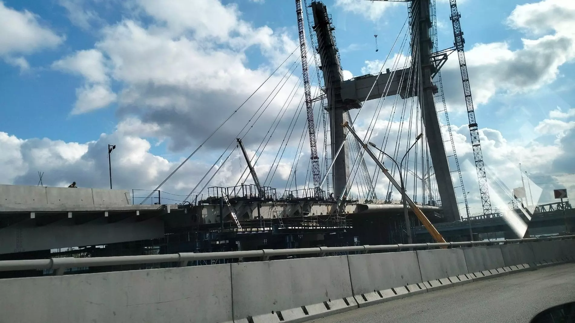 Строители показали степень готовности моста