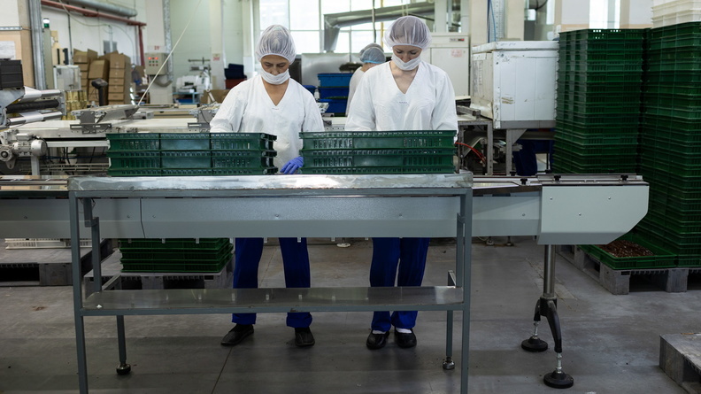 Травников призвал новосибирских производителей поторопиться занять рынок