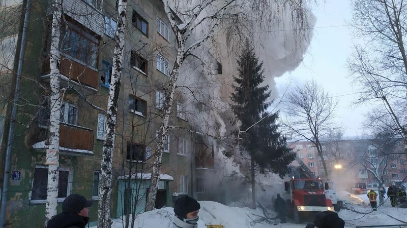 "Аж земля затряслась": фото и видео с места взрыва дома в Новосибирске