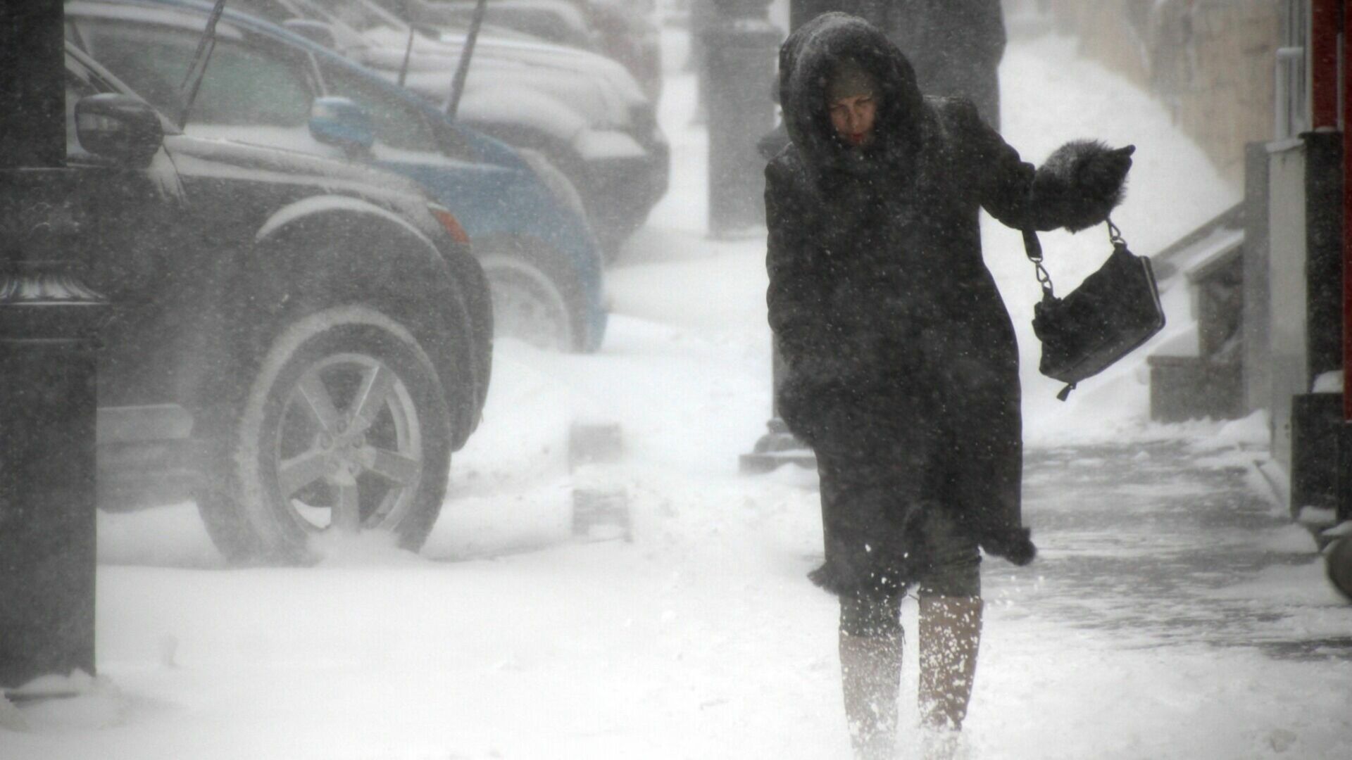 Снегопад вызовет в Новосибирске заносы и гололед - об этом предупредили горожан 