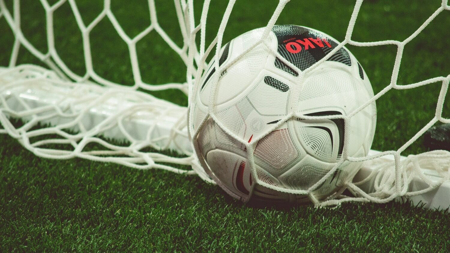 В Катар приедут 32 футбольные сборные