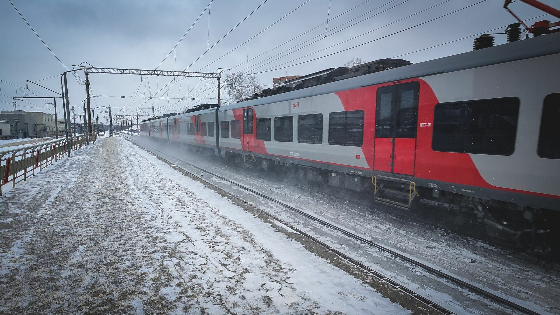 Под Новосибирском электричка на ходу потеряла последний вагон