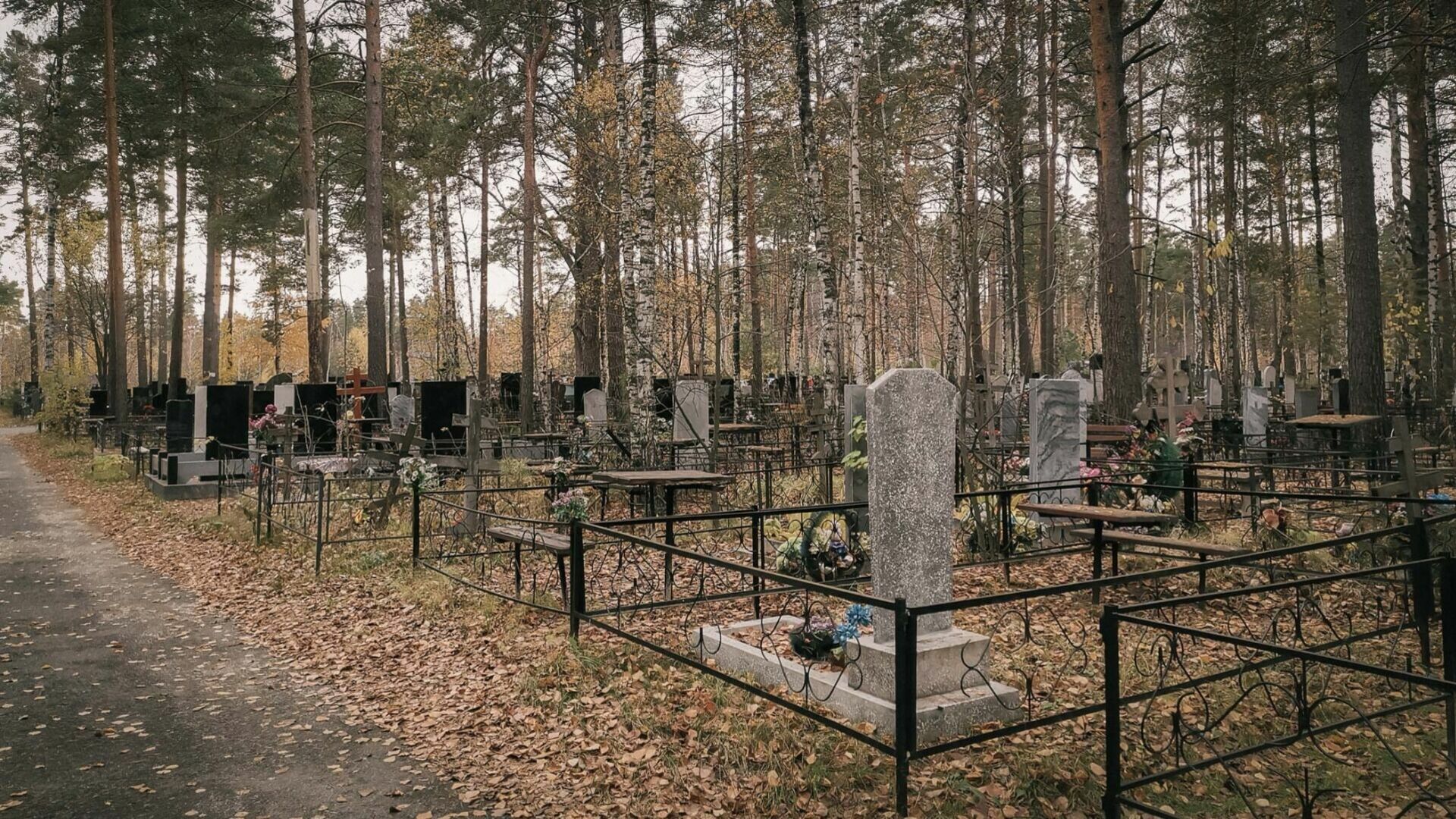 В Новосибирске орудуют мошенники, срывающие двойной куш на похоронах