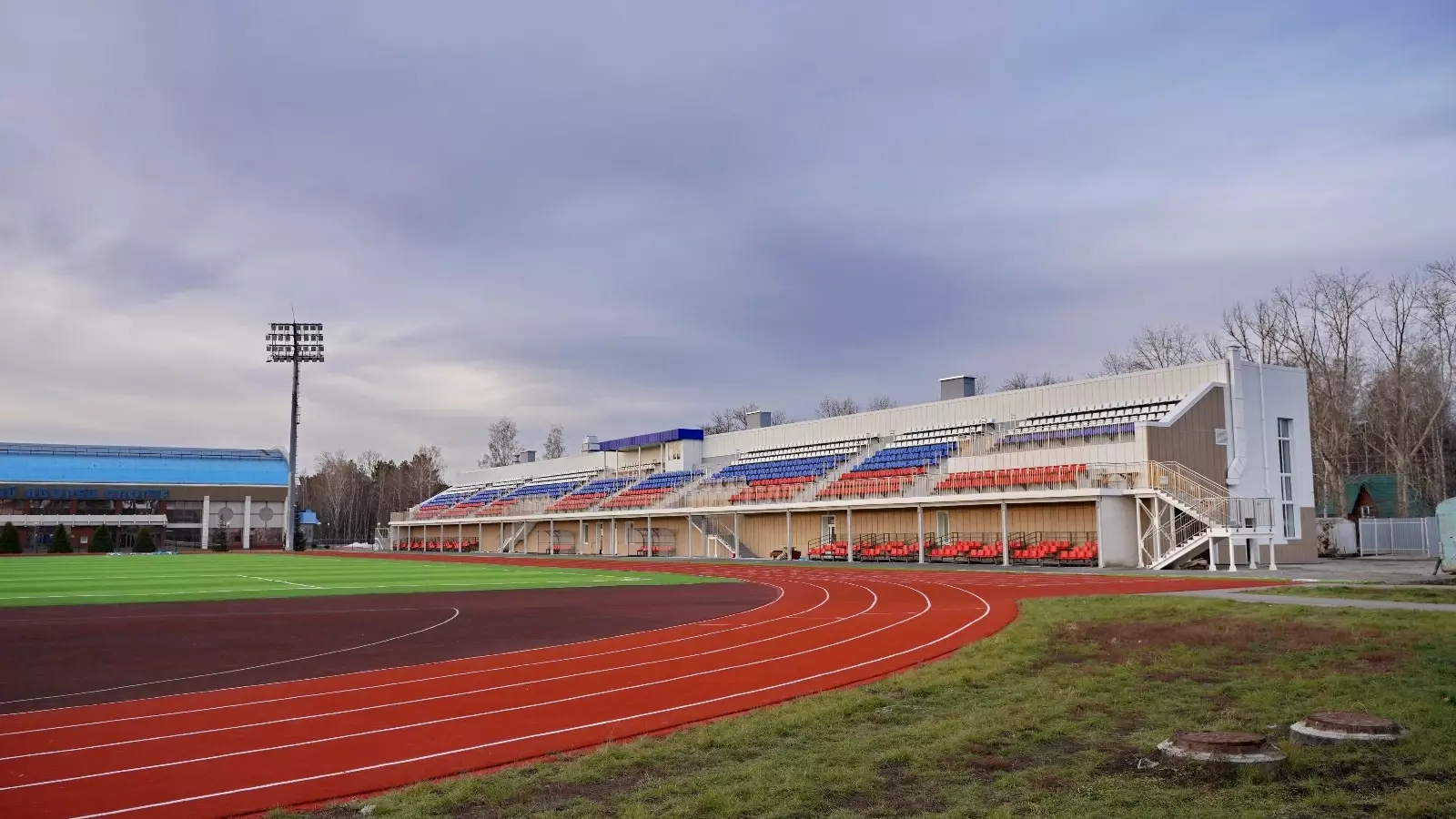 Стадион "Авангард" в Бердске.