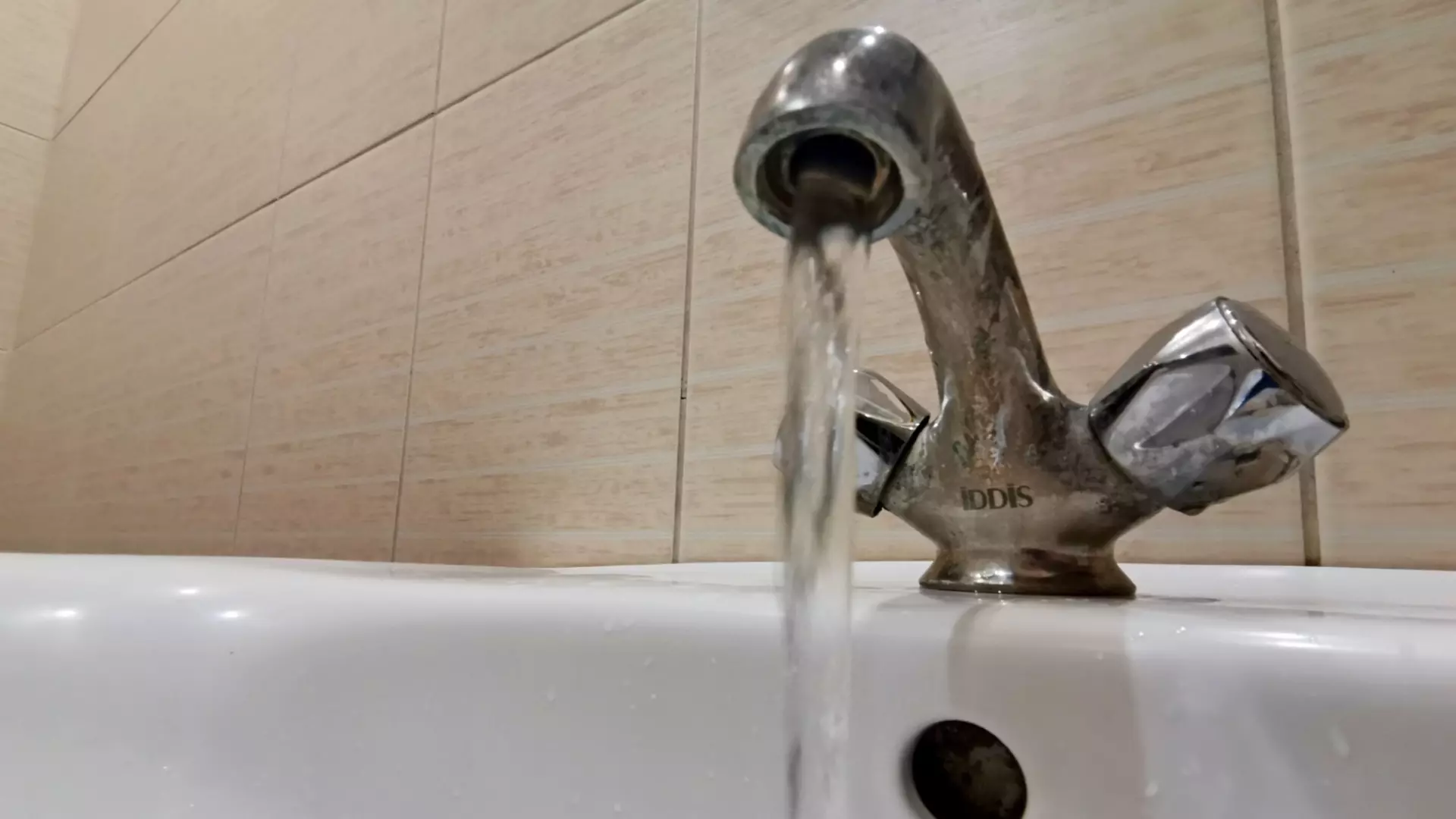 Зараженная вода в Новосибирске — правда или фейк, рассказали специалисты
