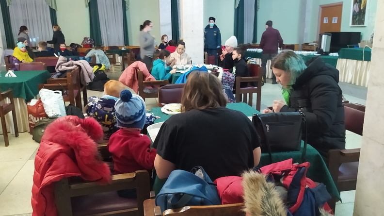 В Новосибирск приехали 68 семей беженцев из Донбасса